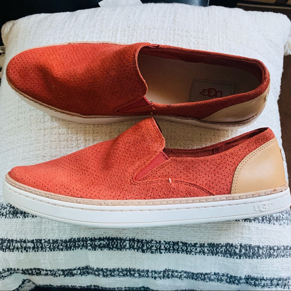 Uggs Slip on- size 9.5